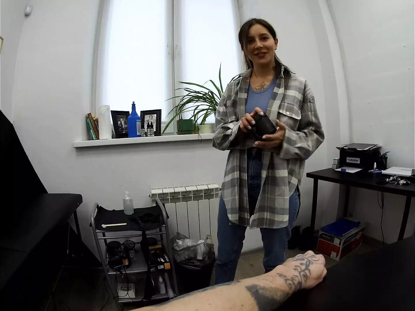 Real with tattoo artist! fucks with clients!