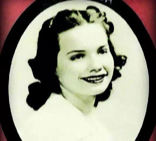 BETTY PAGE NAKED TRUTH