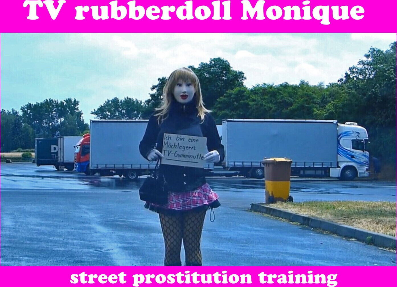 rubberwhore Monique Taking walk