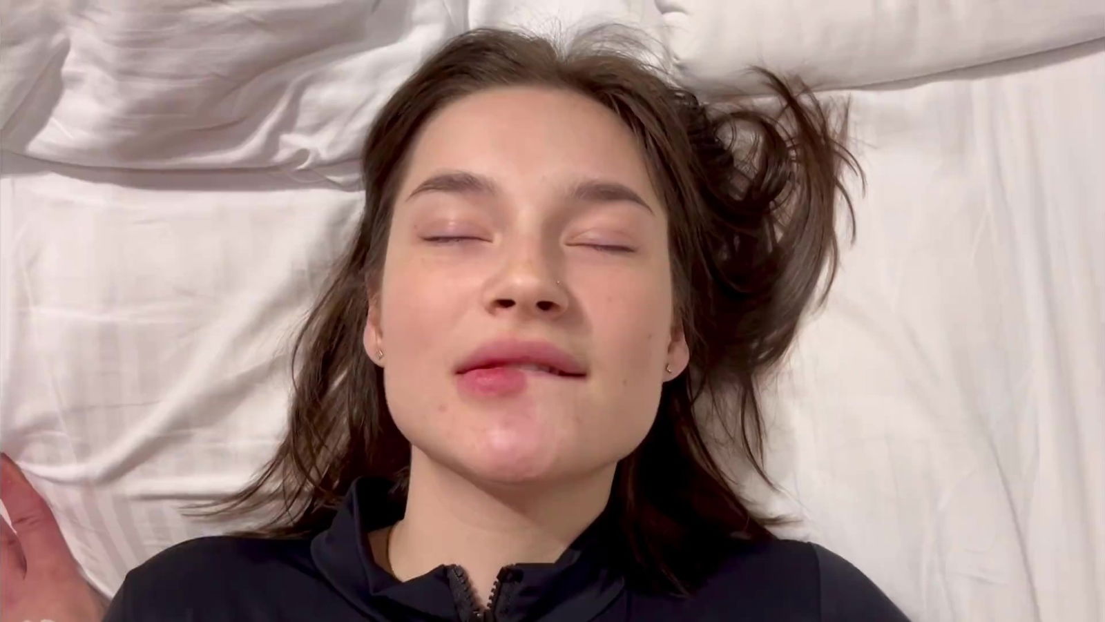 Teen tech wants celebrate earnings with nice sex.