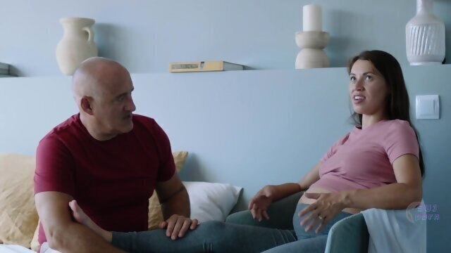 Porn Actress Tiffany Doll Shows Have During Pregnancy