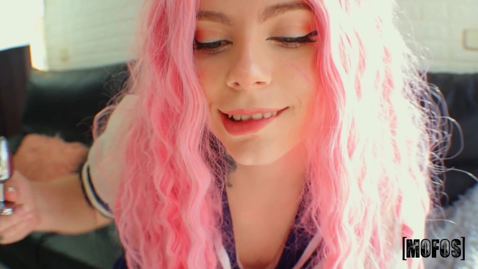 Gorgeous Sabrina Valentine moans while being dicked