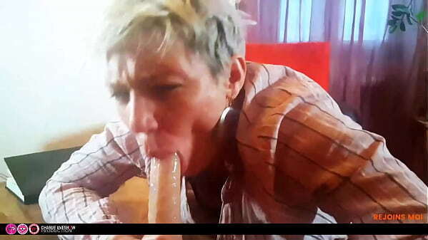 banquiere vraie salope JERK