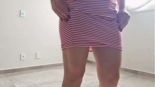 c&acirc_mera escondida novinha limpando casa