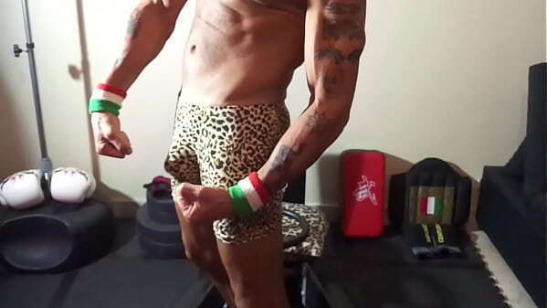 RIPPED CLIPPED ITALIAN PORN STAR SPLIT WORKOUT WITH MAXXX LOADZ