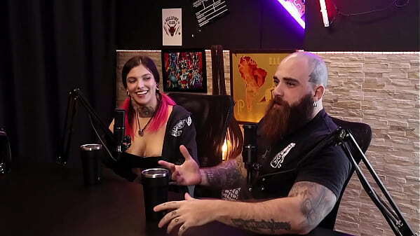 estavam transando buceta apareceu cara dele Queen Iron