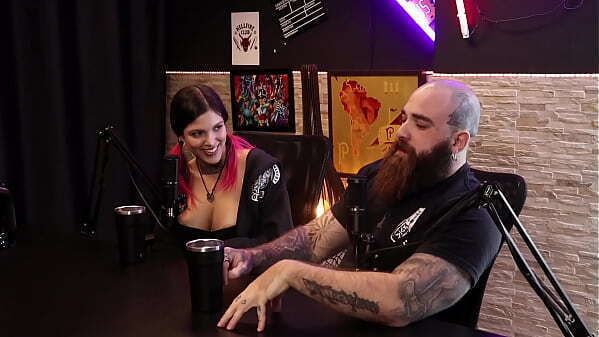 queria modelo conheceu Tinder Queen Iron