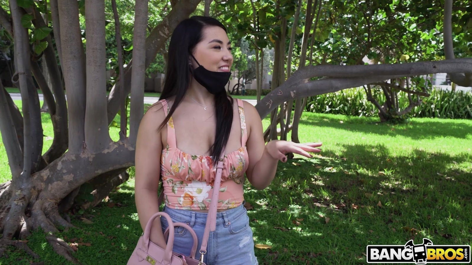 Mina Moon enjoys while getting fucked dirty boyfriend