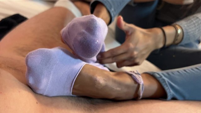 College girl loves load Sweaty Sock😈