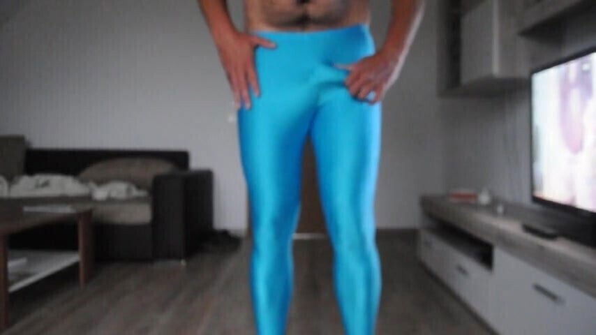 Cum on shiny wetlook Leggings