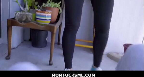 MomFucksMe Stepson watches Crystal Rush masturbates peeping invites inside