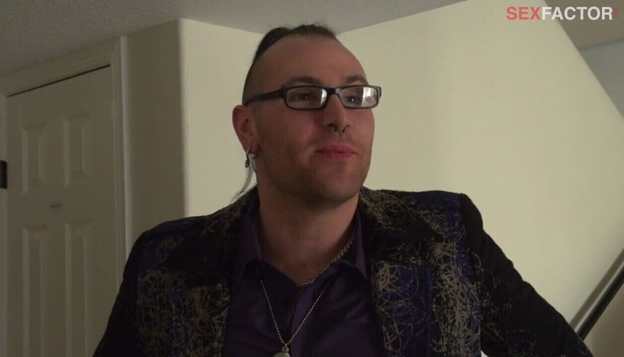 EP102 BTS052 - The Contestants Get Dressed For The AVN Red Carpet