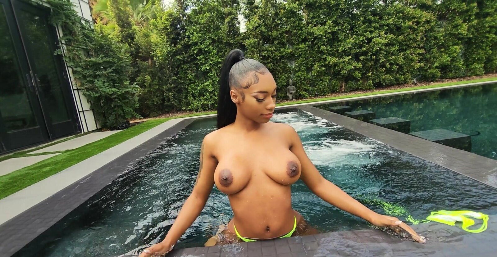 Seductive ebony neighbor Jaymee Green wants to be fucked from behind