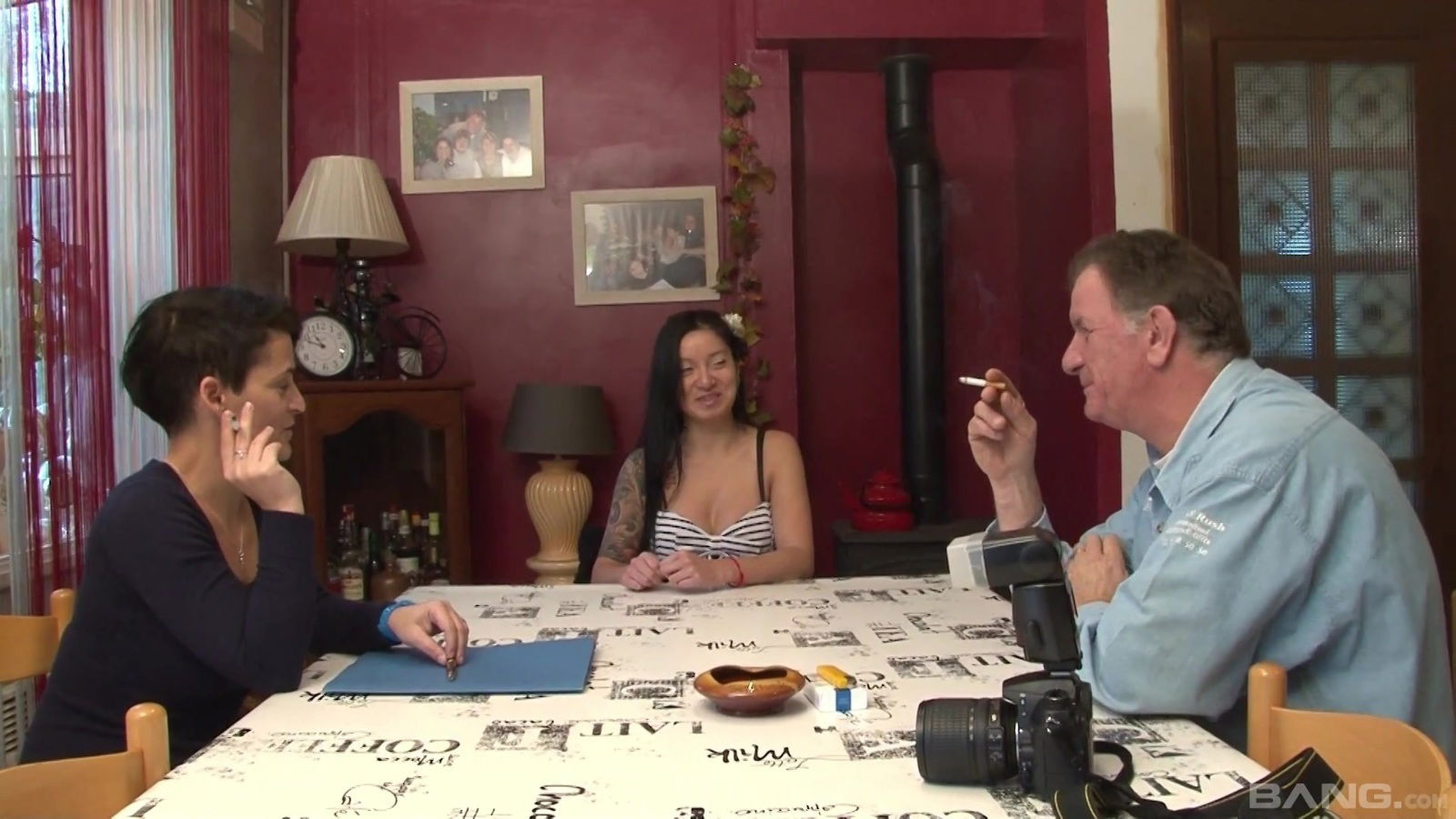 Rough threesome with ravishing Amelie Pucycat Hellsya