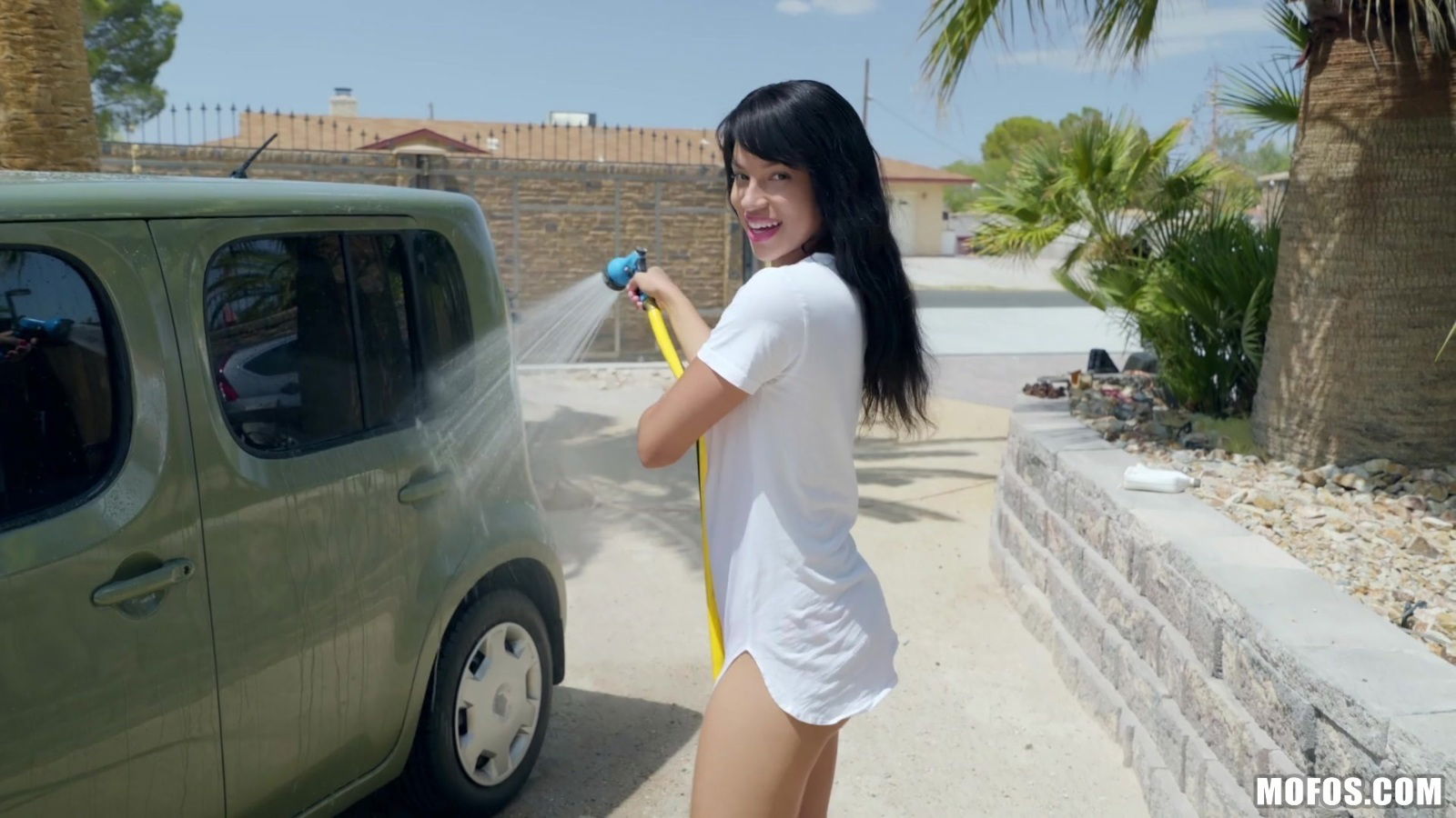 Outdoor foreplay leads Amethyst Banks being dicked hard