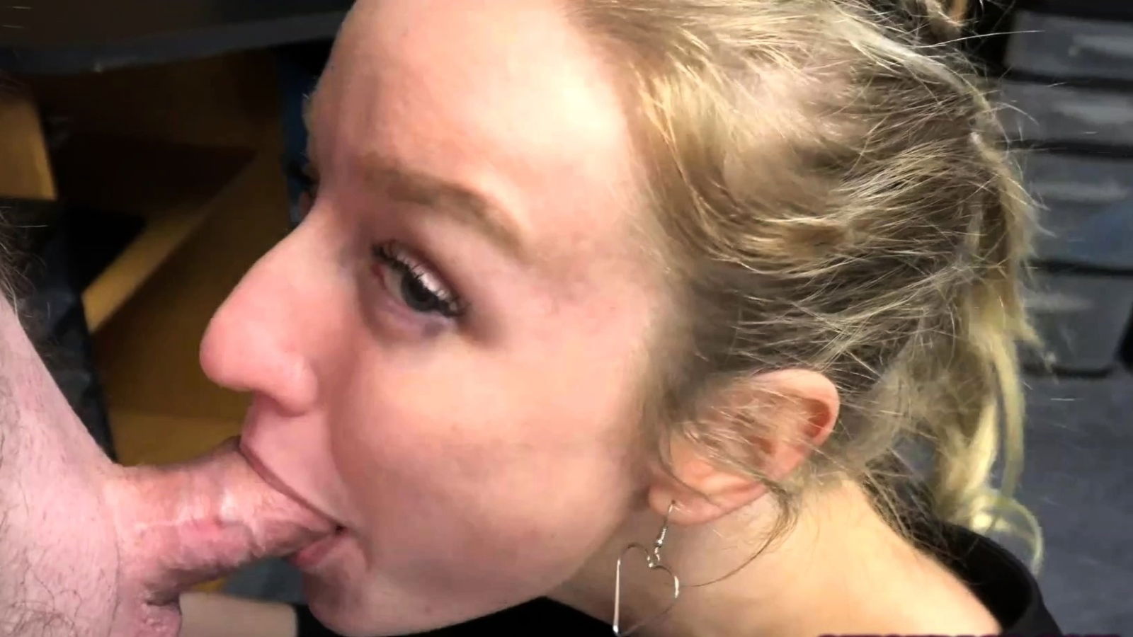 Blonde teen Sasha Sutherland gives Logan blowjob