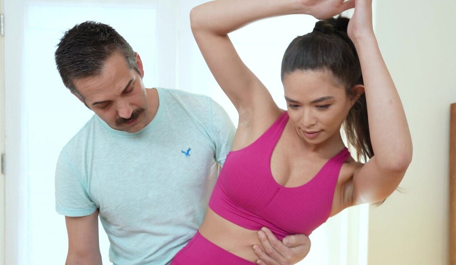 Scarlett Alexis with shaved pussy moans during doggy