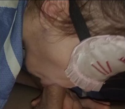 girlfriend sucks my cock great close-up