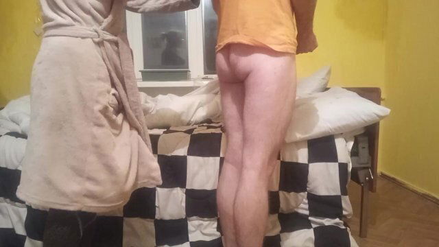 Сестра захотела порадовать братика