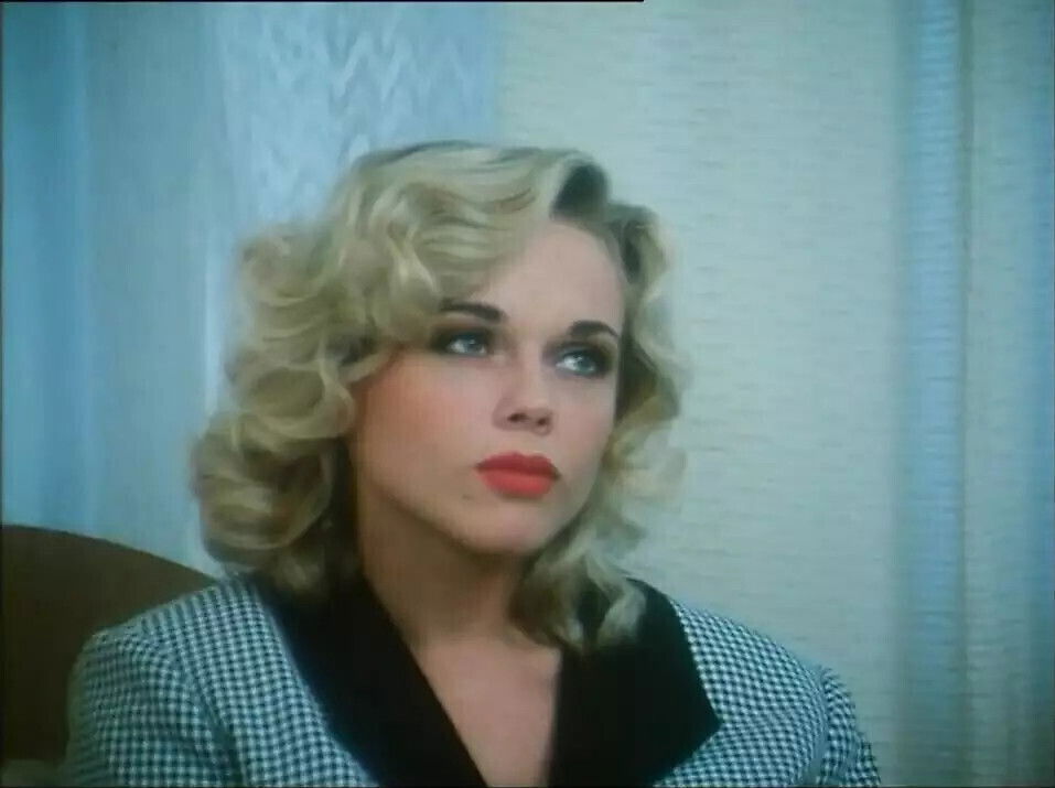 beautiful bitches fuck each other! (Full Movie)