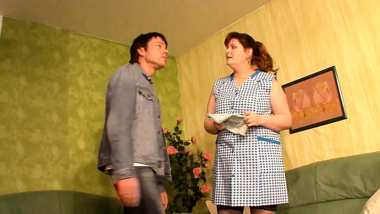 Cicciona sbattuta forza!