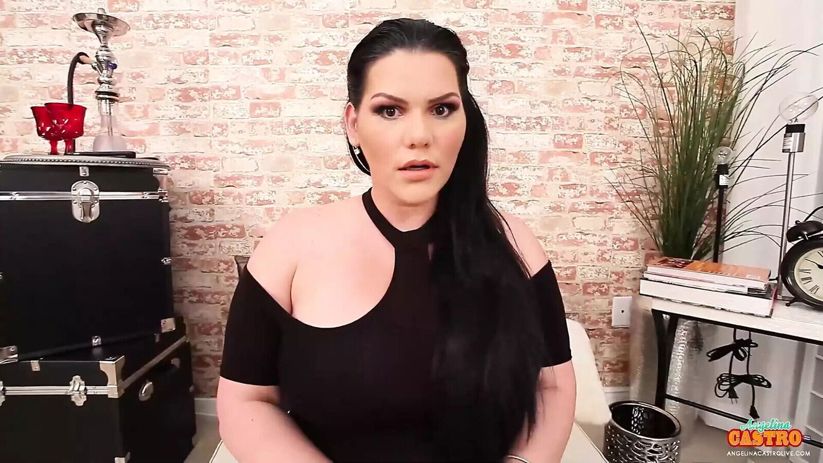 Angelina Castro Face Fucks Renter Room Board