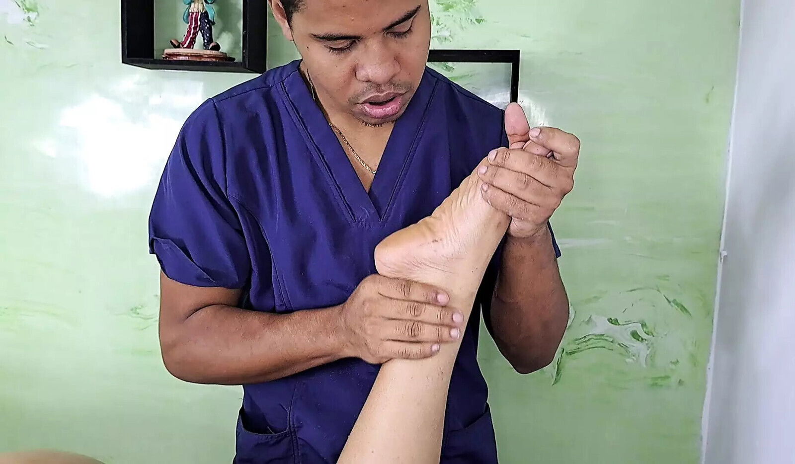 can't resist beautiful body beautiful Salma fucking massage room