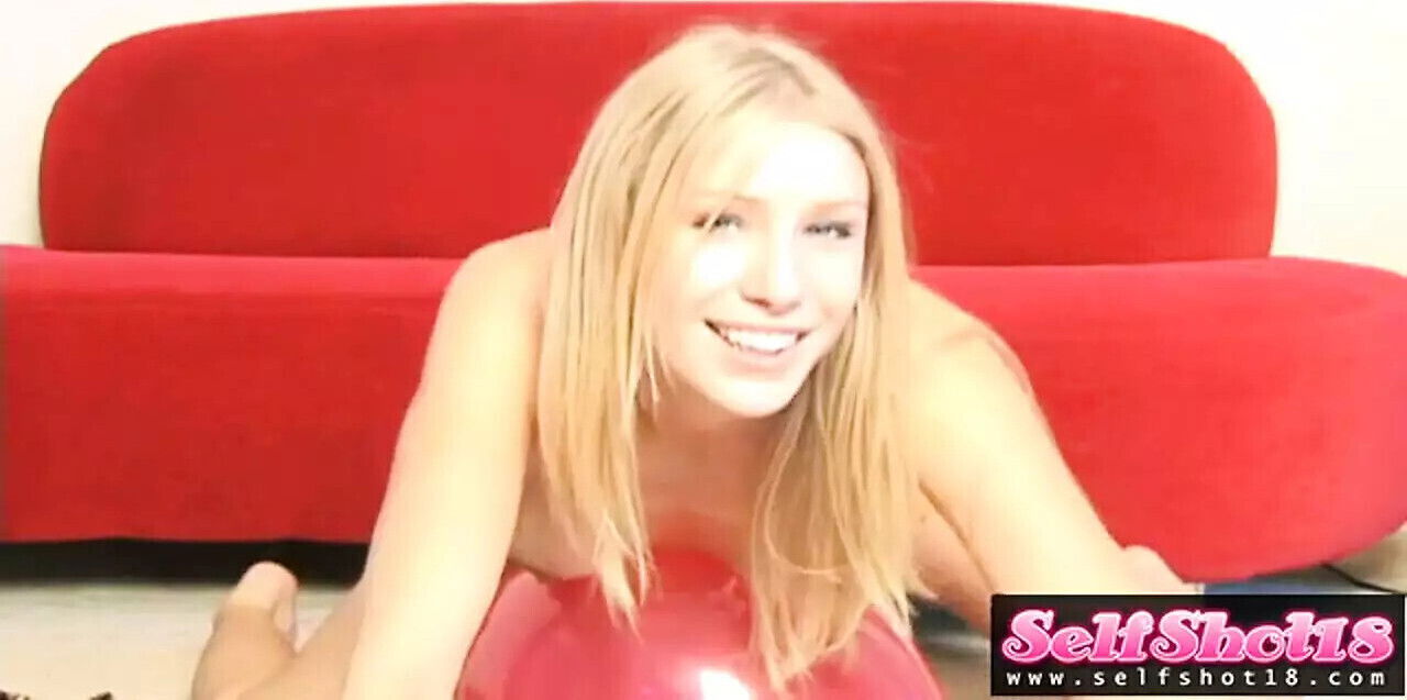 Allie shows Balloon love