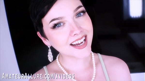 Jade Valentine &amp_ Bella Luna Provide Oral Pleasures