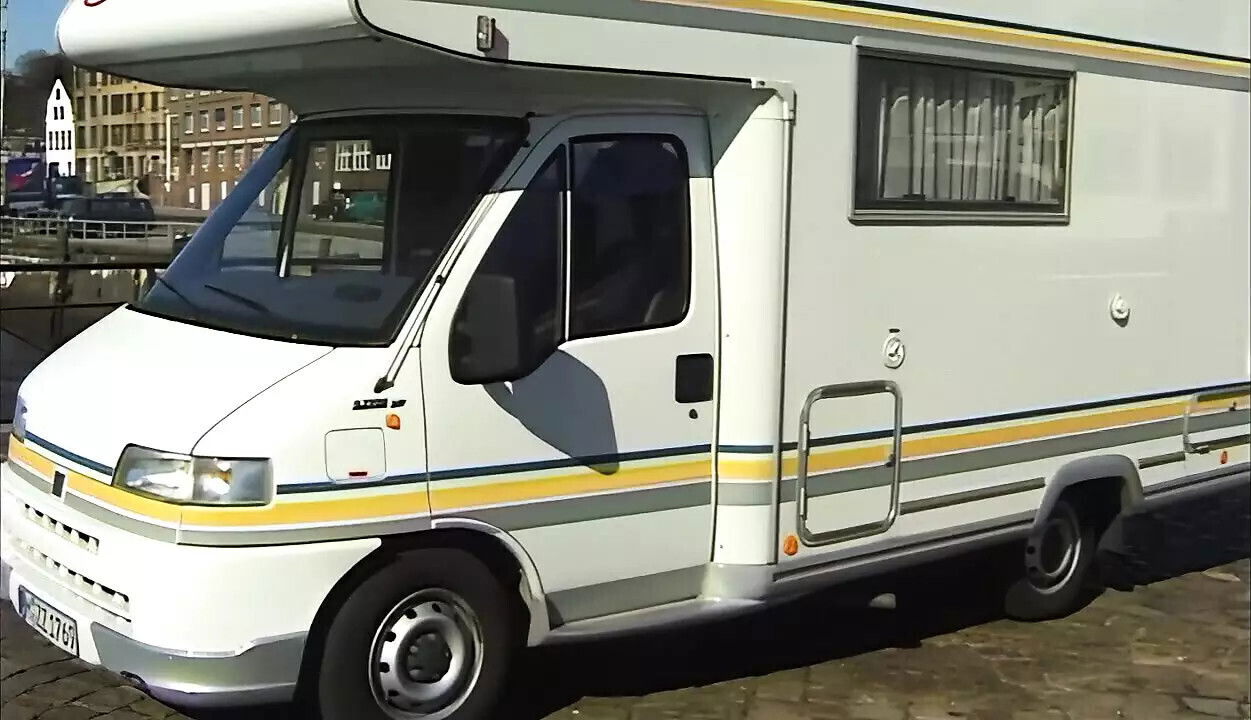 camper have something show