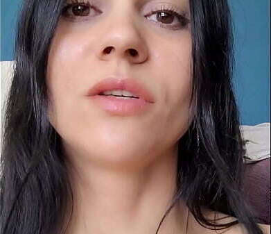 will lick pussy, give your tongue still!