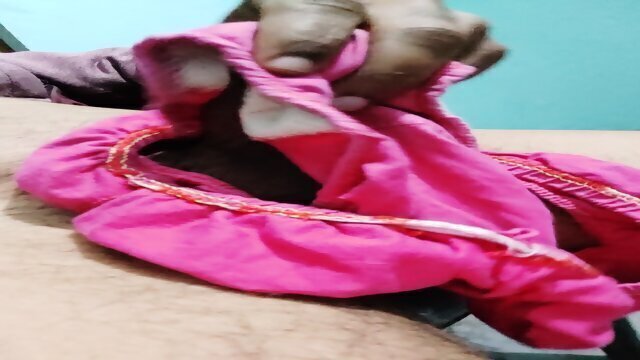 jan23 shivani panty mein