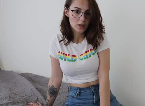 Popular Girl Admits Feelings