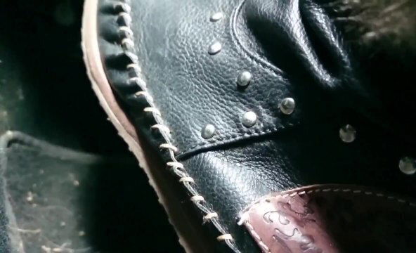 Guarda miei stivali fetish mentre guido premo pedali tutta 