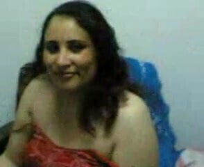 Arabian filming horny wife