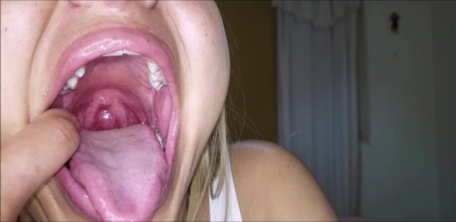 Extremely Juicy self Gagging (Second try)