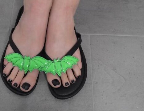 Foot Worship Black Toenails Flip Flops