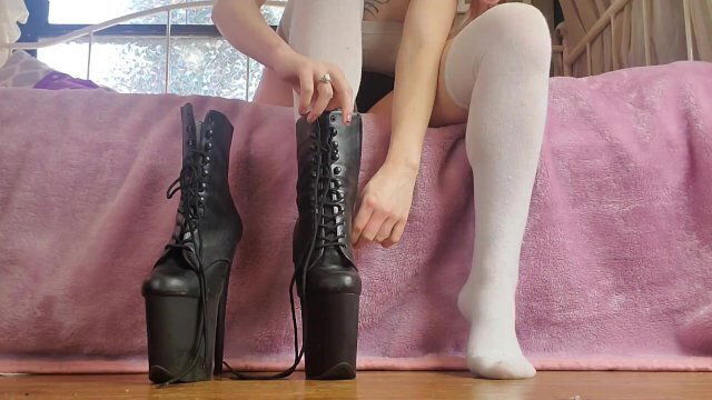 Domme Crushing Piggy Food