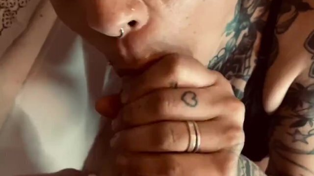 close up blow job and facial 