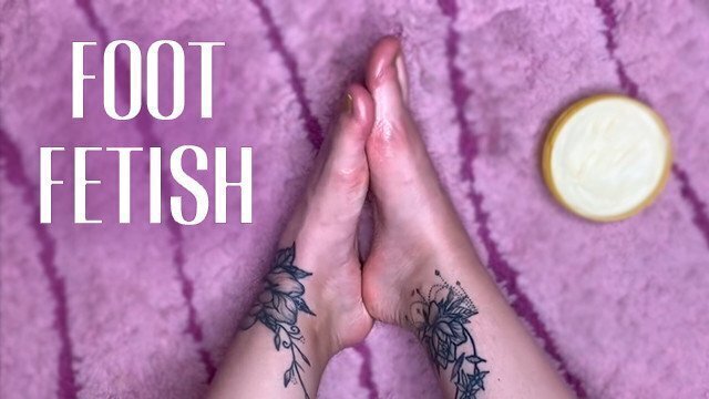 Girl Gives Sensual Feet Massage