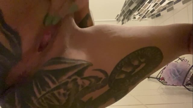 Petite Horny Slut Fucks Dildo Makes Herself Squirt Very First Time Ever!