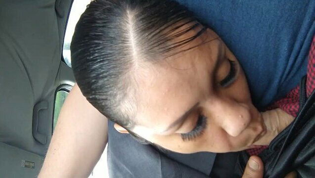 Paying the pizza ma with a blowjob to take me to work