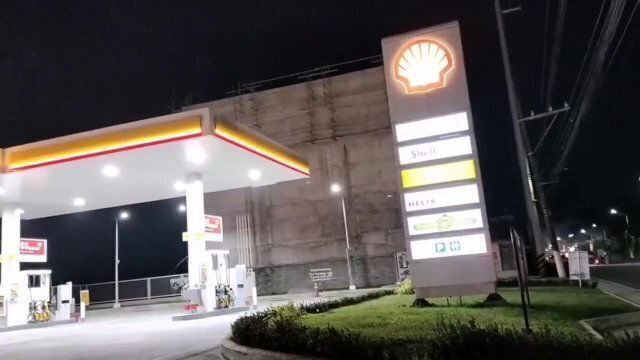 Sabi pakarga tayo gas, sinabing kargahan ako!! Kantutan Shell station