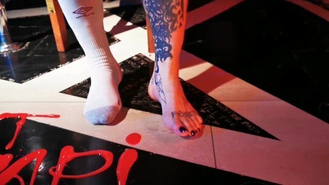 little paint. splash colour