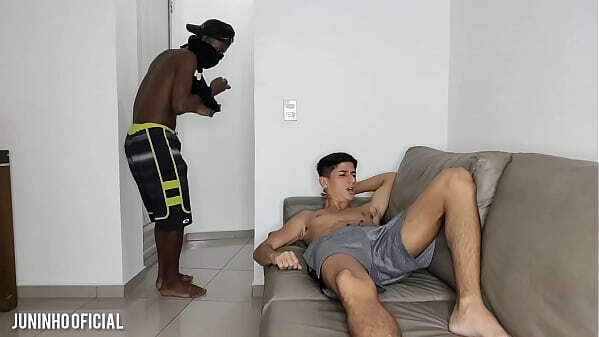 cafu&ccedil_u levou at&eacute_ minhas pregas