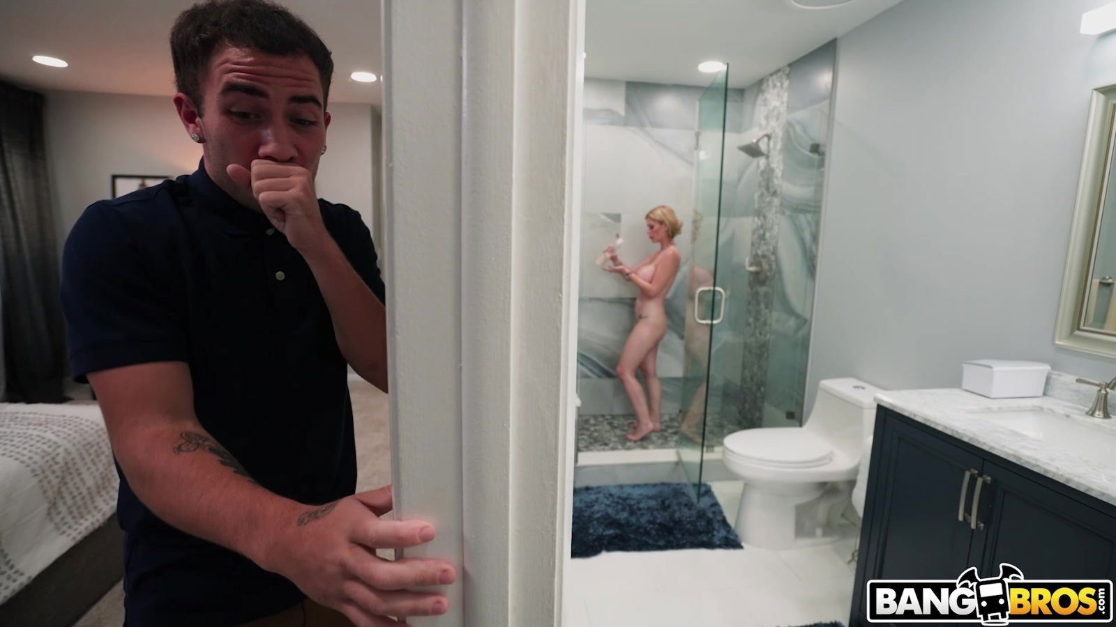 Casca Akashova moans while cunt getting nicely licked