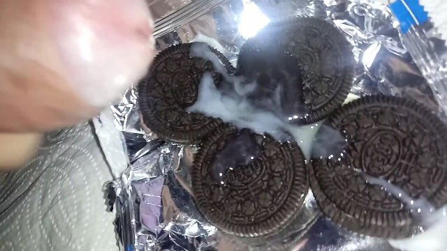 Quien Quiere Oreos Cubiertos Lechita?