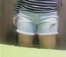 La madrastra de mi compa&ntilde_era de piso de la universidad quiere que la folle.