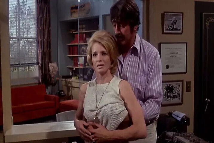 Angie Dickinson - Pretty Maids All In A Row (1971)