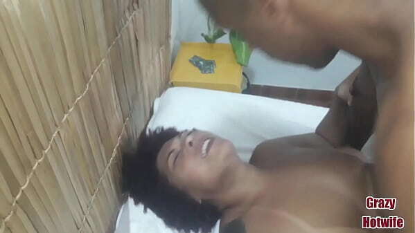 Descobri minha mulher tinha tes&atilde_o amigo ent&atilde_o chamei para meter buceta dela